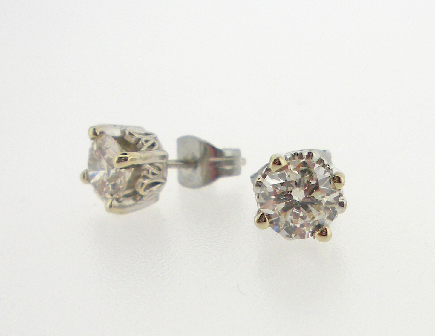 Diamond Stud Earring