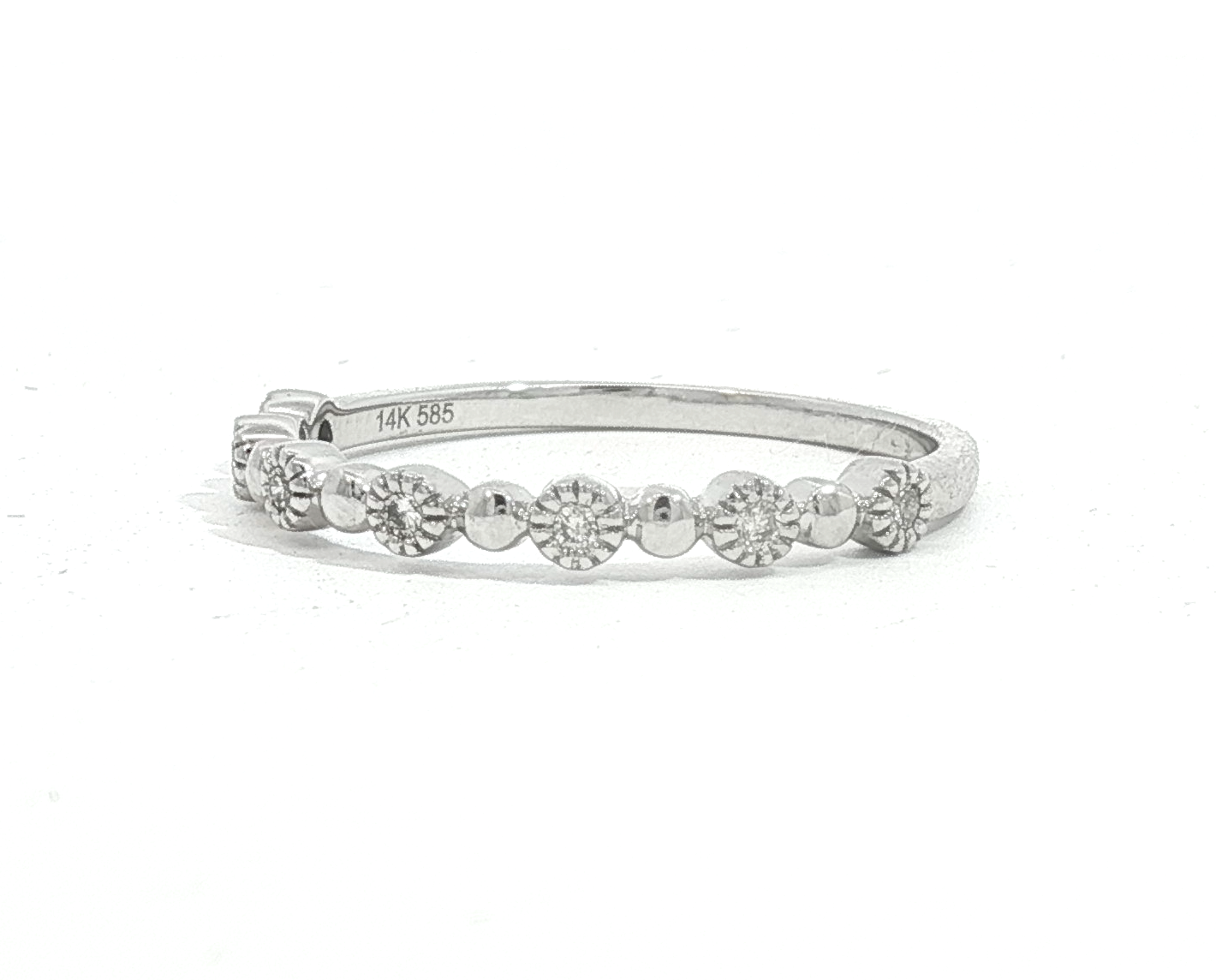 "Avery" White Gold
