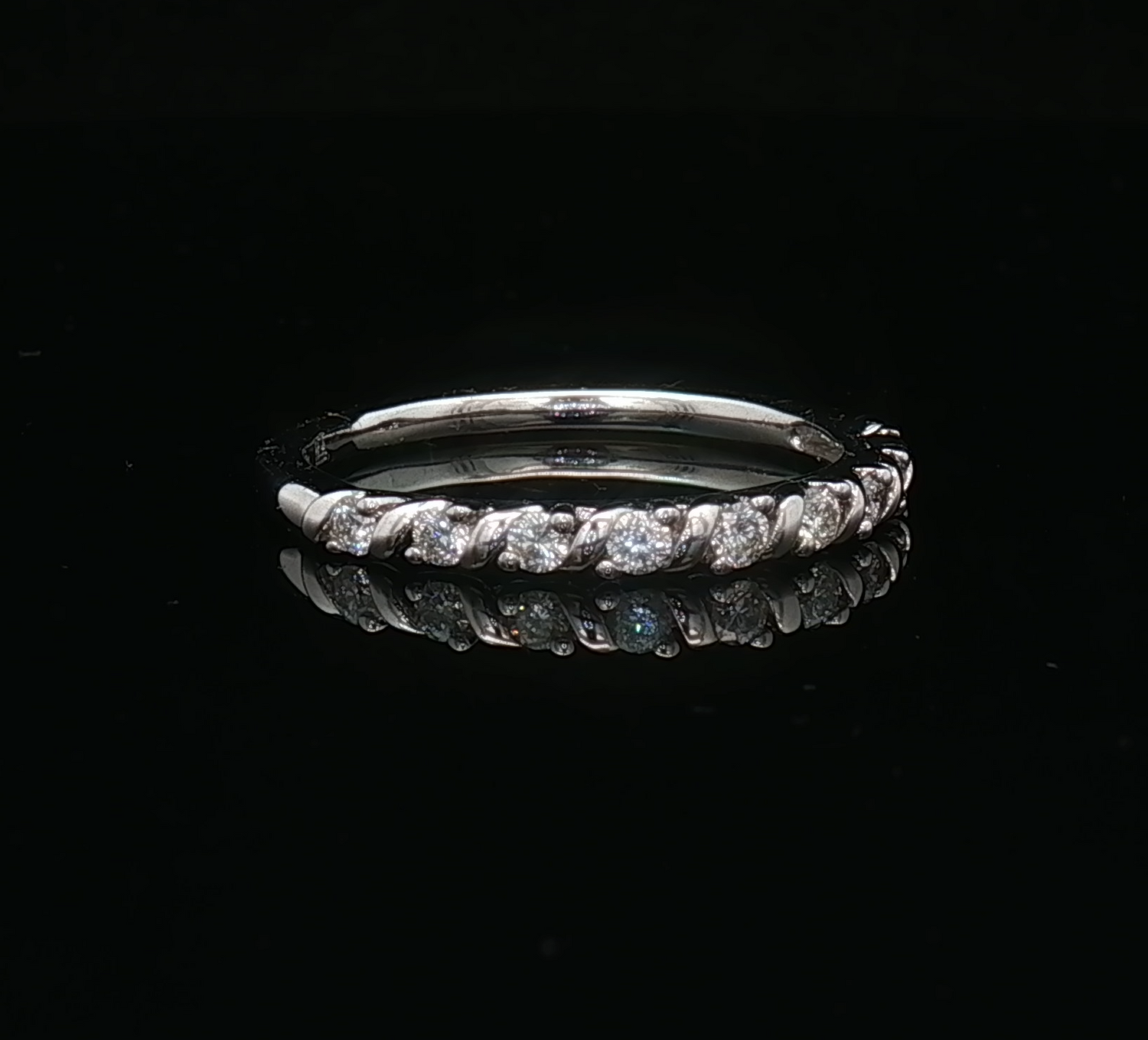 Ladies Wedding Band