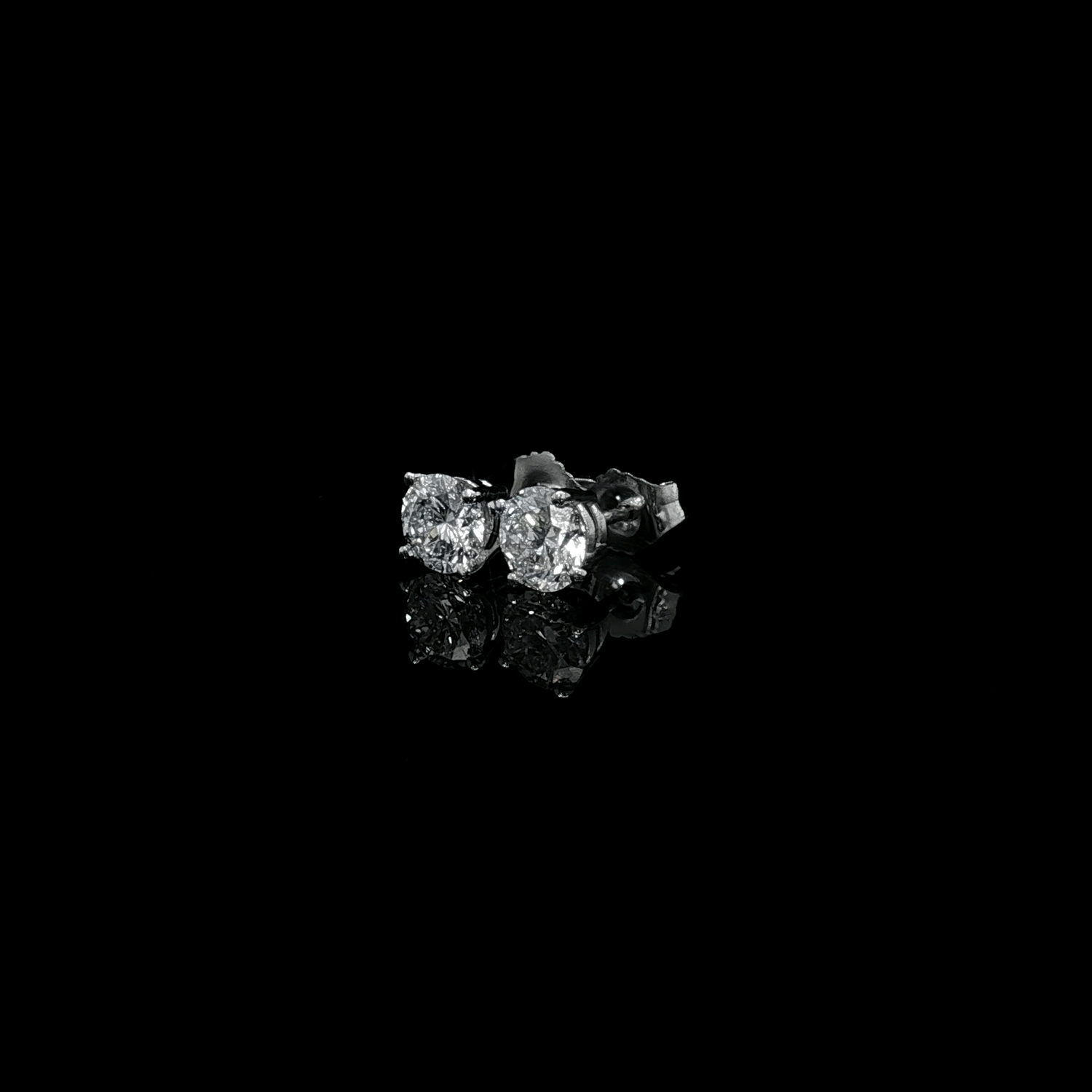 Diamond Stud Earring