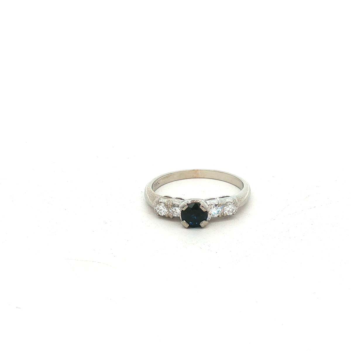18k White Gold Sapphire & 0.20ctw Diamond Estate Ring