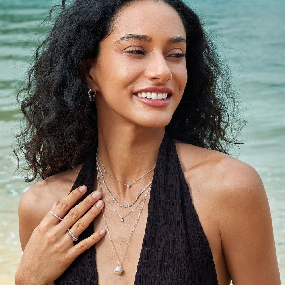 Luna Gaze Silver Classic Bezel-Set Solitare Necklace