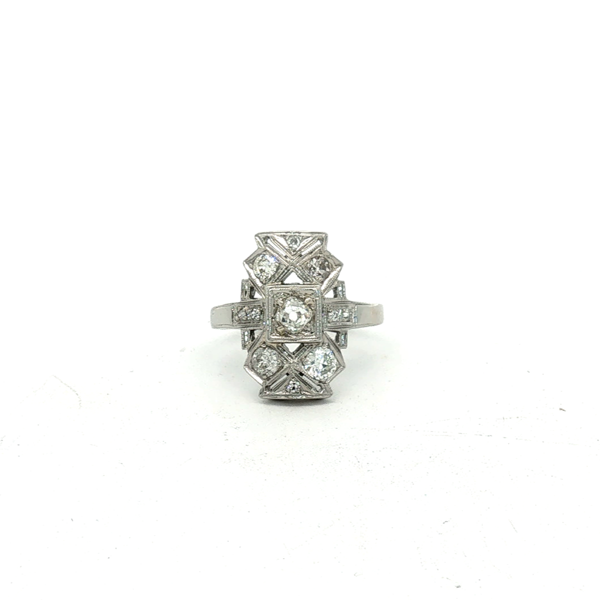 18K White Gold Old Mine Cut Diamond Dinner Estate Ring
