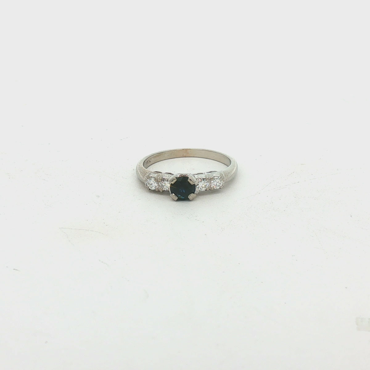 18k White Gold Sapphire & 0.20ctw Diamond Estate Ring