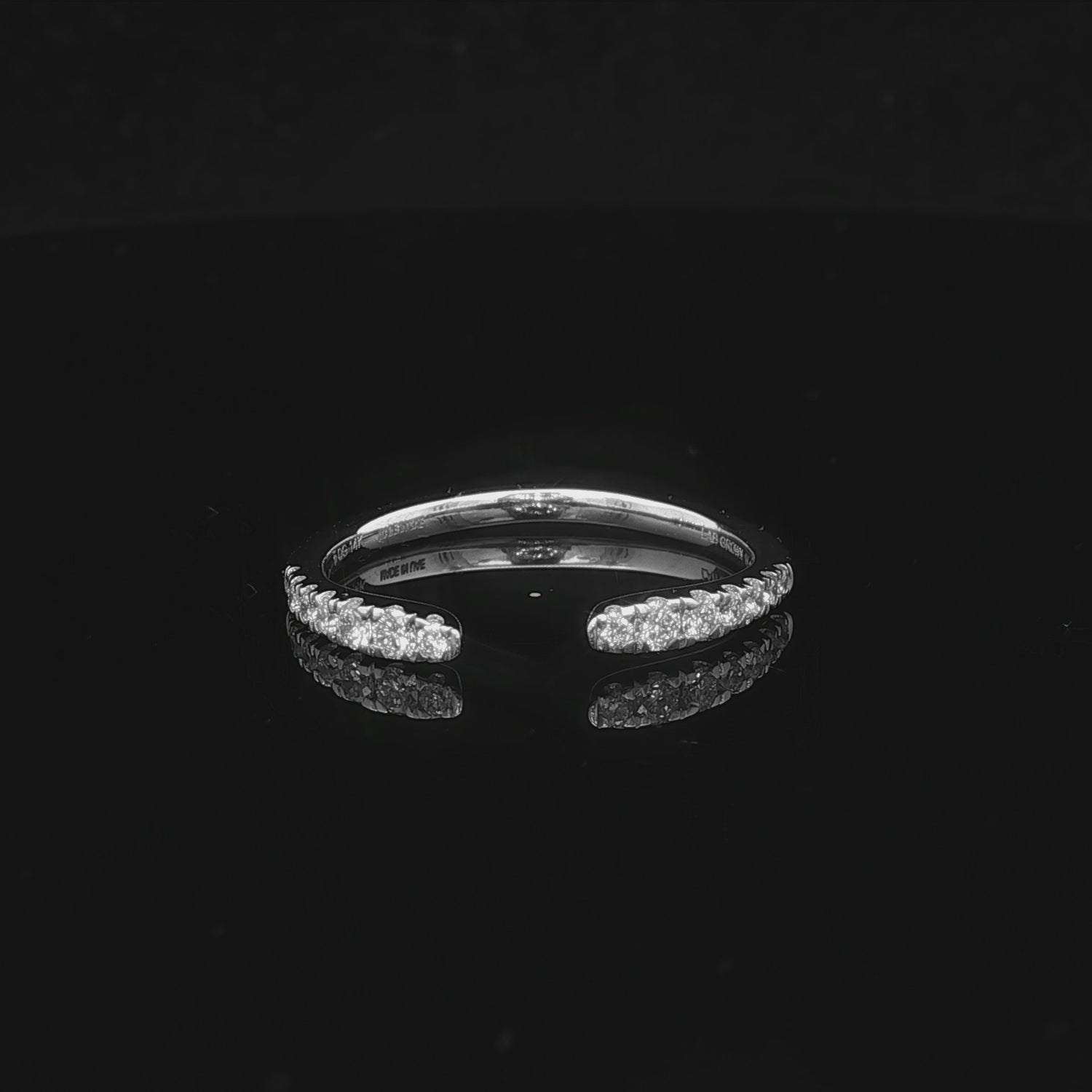 Ladies Wedding Band