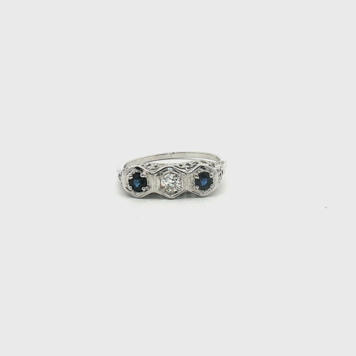 14K White Gold Diamond & Sapphire Filigree Estate Ring