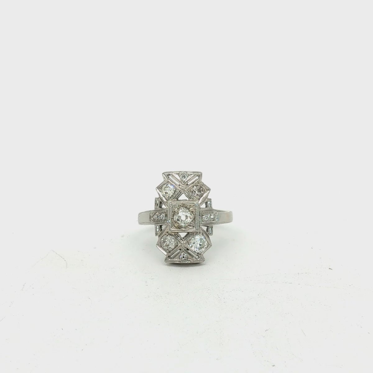 18K White Gold Old Mine Cut Diamond Dinner Estate Ring