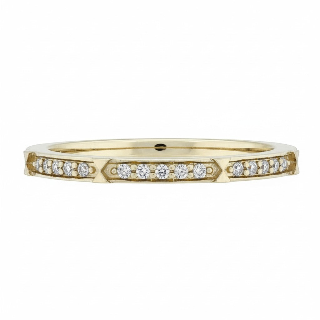 Selman's Jewelers 14k yellow gold band with 15 round diamonds, 0.08ctw. Size 7.